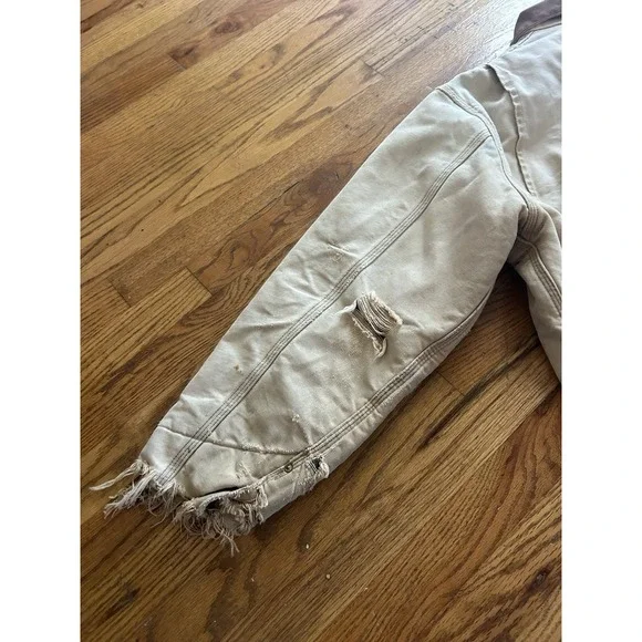 Vintage Carhartt Detroit Blanket Lined Chore Coat Tan Mens Size XL Thrashed
